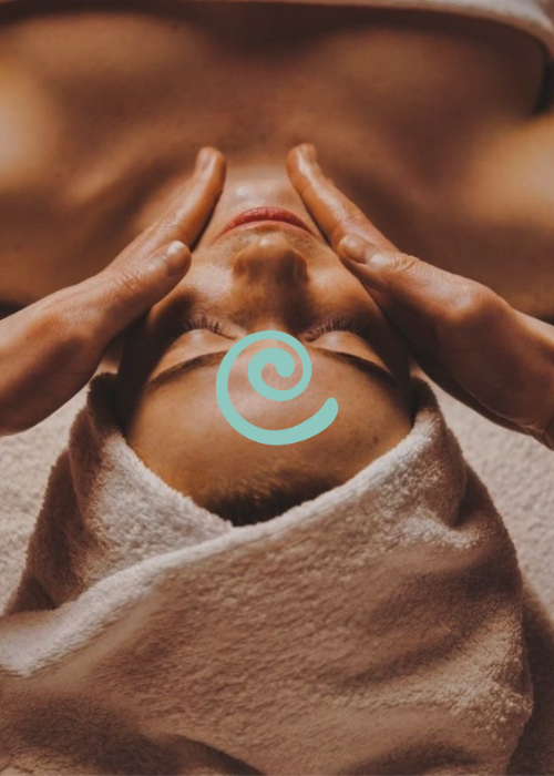 Soins du visage chez Callista Soins Bio, avec différentes formules et tarifs adaptés